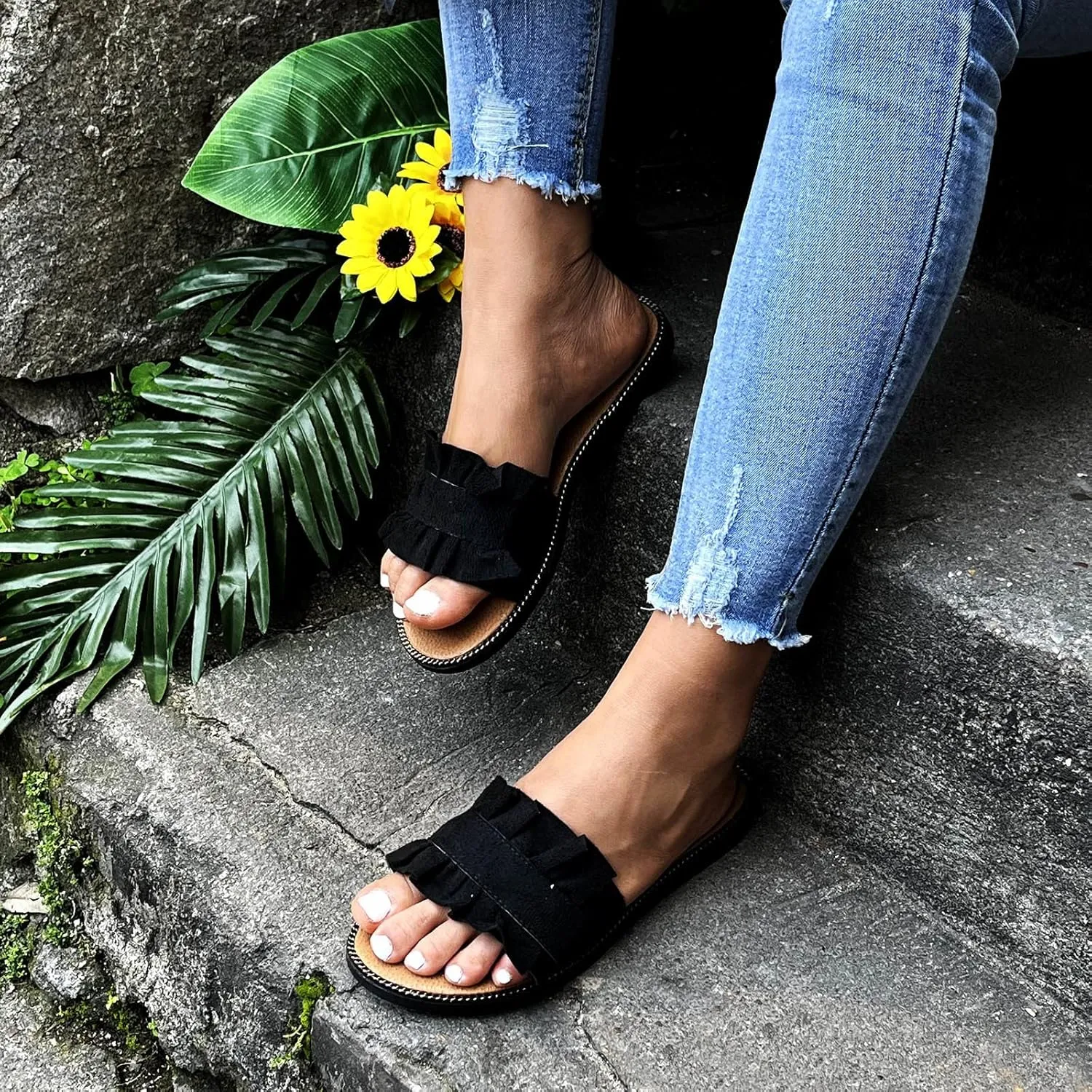 Lady Women's Ruffle Flat Sandals Summer Beach Slippers Open Toe Non-slip Slippers Casual Sandals