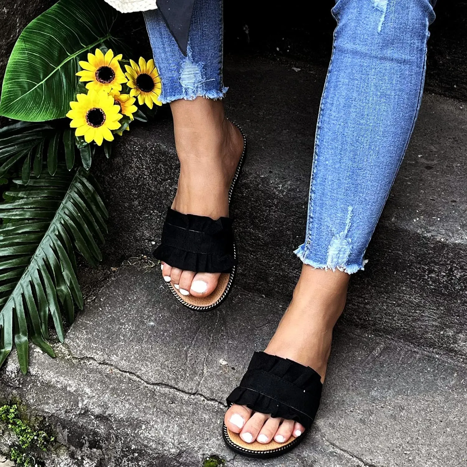 Lady Women's Ruffle Flat Sandals Summer Beach Slippers Open Toe Non-slip Slippers Casual Sandals