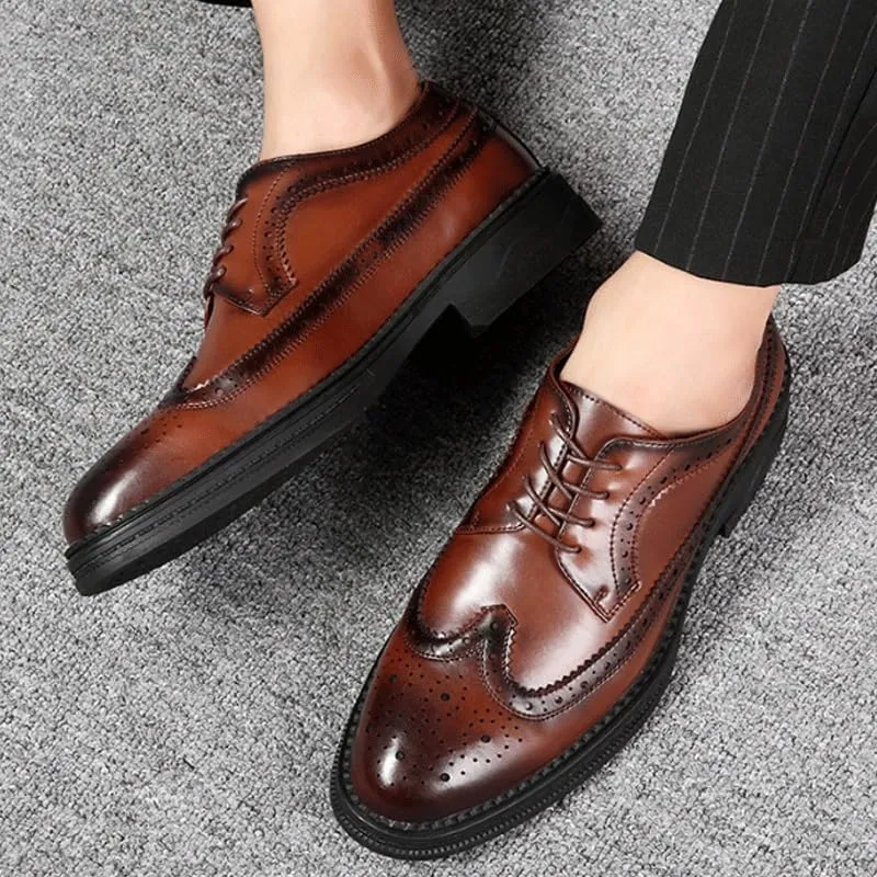 Men's Breathable Leather Wingtip Brogue Oxfords Fashion Classic Carved Lace Up Leather Low Heels Dress Shoes Genuine Cowhide Leather
