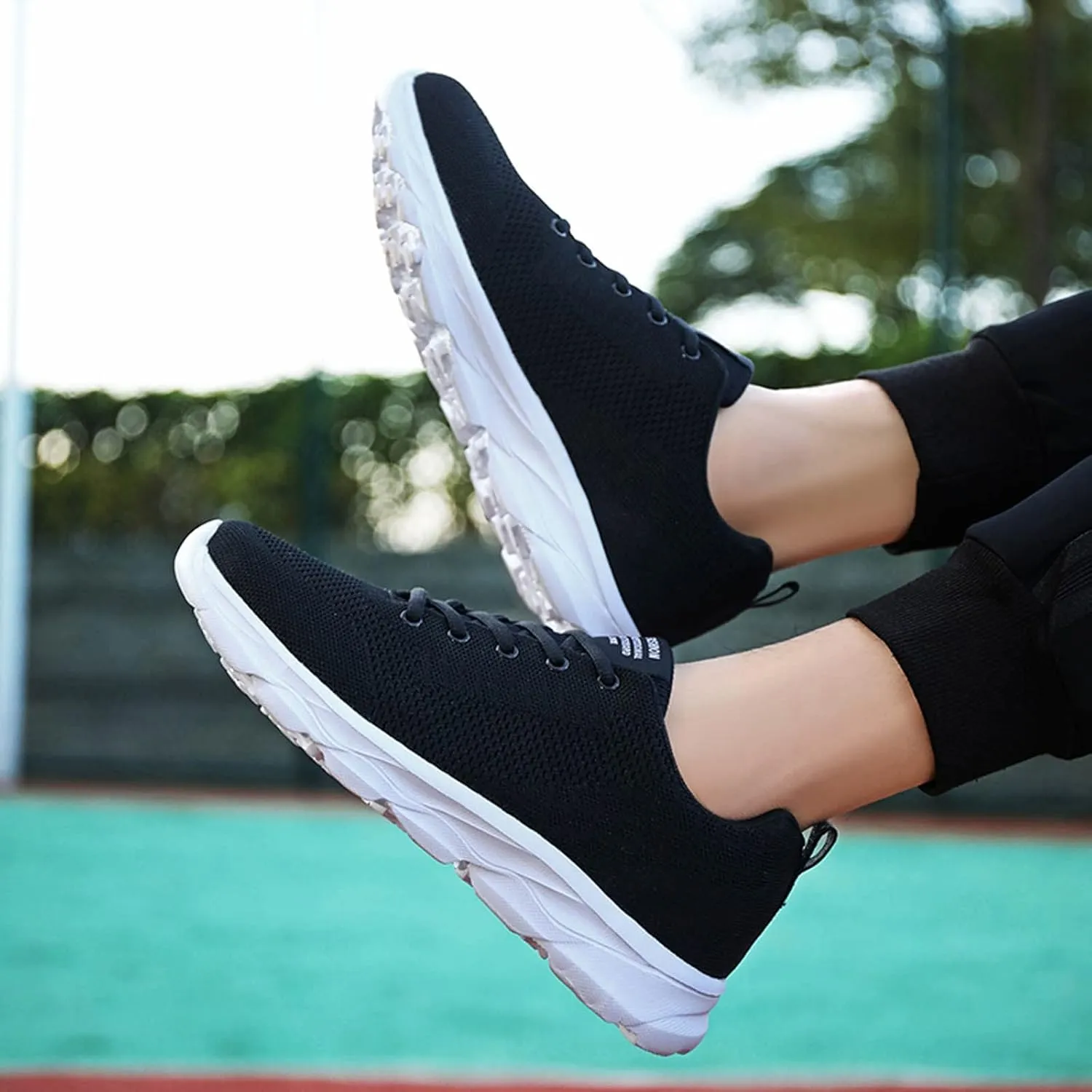 Men's Classic Casual Walking Shoes Breathable and Light Outdoor Comfy Walking Shoe Casual Elderly Lace Up Shoes