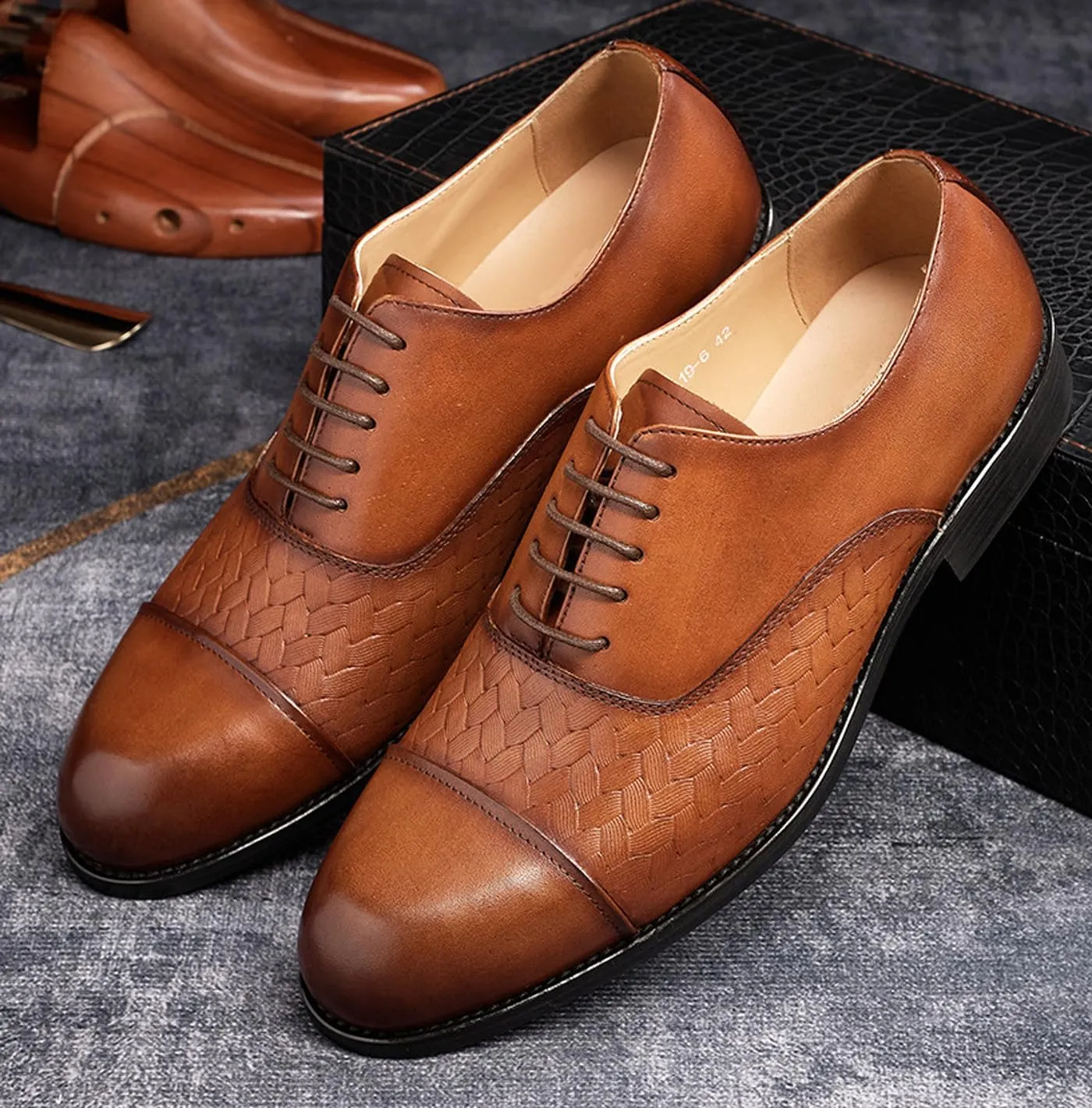 Mens Dress Shoes Formal Oxfords Genunie Leather Cap Toe Weave Texture Modern Derby Fashion Prom Wedding Business Casual Suit Shoes Tuxedo Shoes for Men