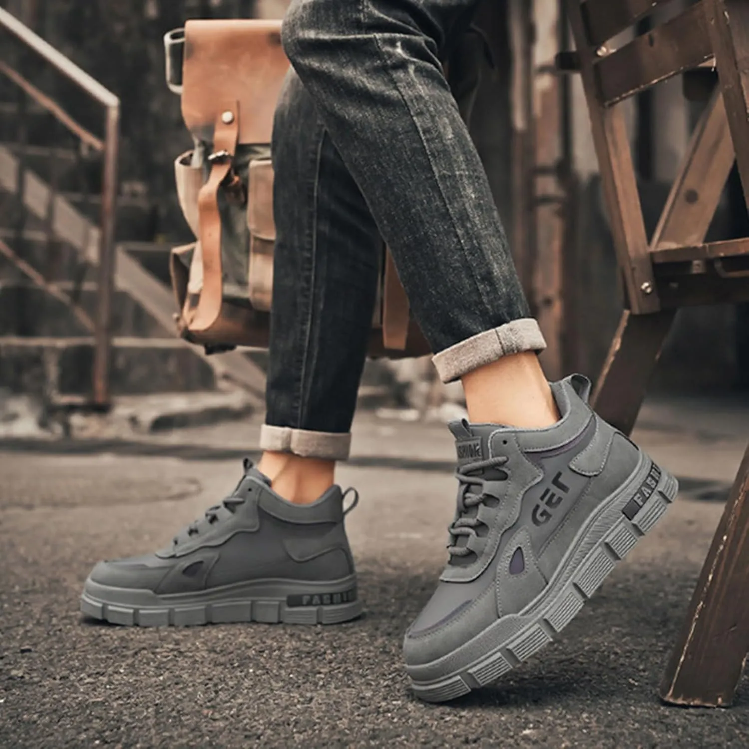Mens Hiking Sneakers Solid Color Lace-up Casual Breathable Soft Walking Running Shoes Comfortable Tennis Shoes Non Slip Summer Spring Mens Sneakers