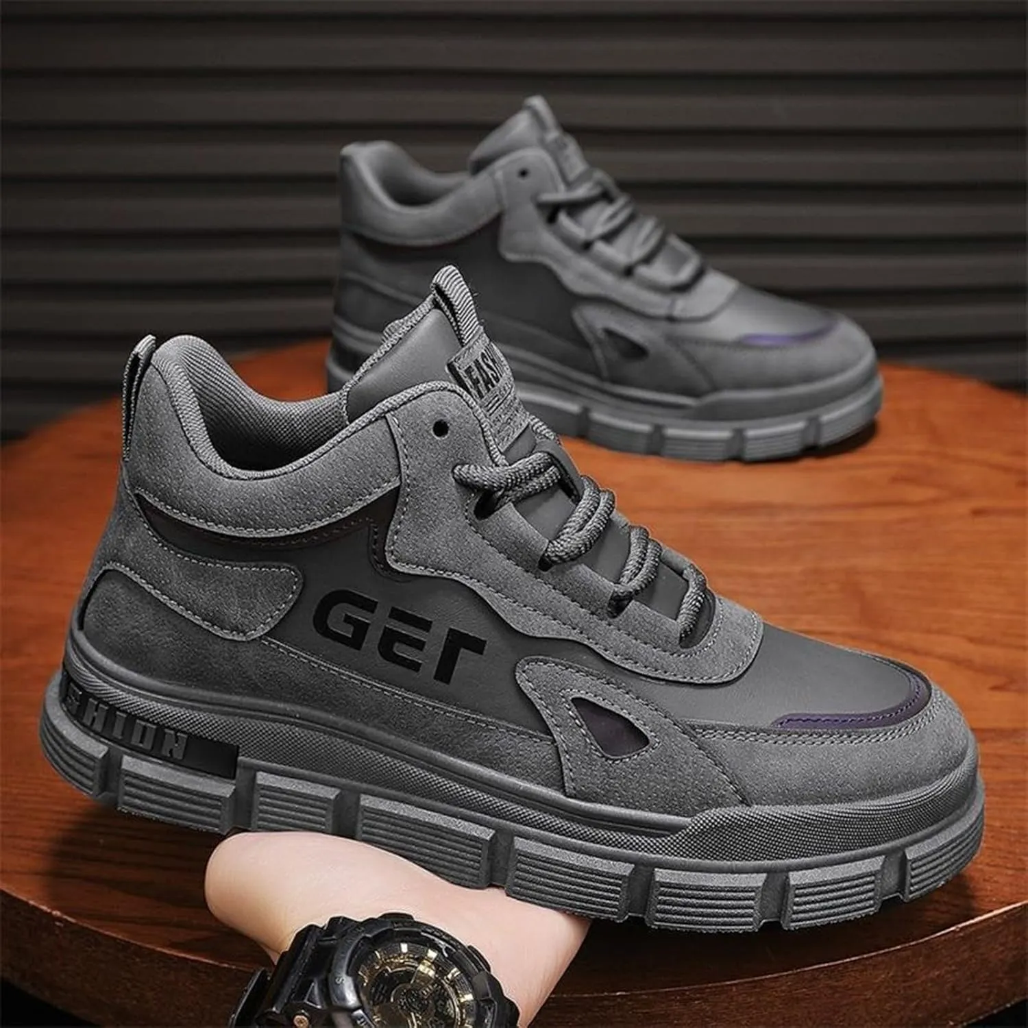 Mens Hiking Sneakers Solid Color Lace-up Casual Breathable Soft Walking Running Shoes Comfortable Tennis Shoes Non Slip Summer Spring Mens Sneakers