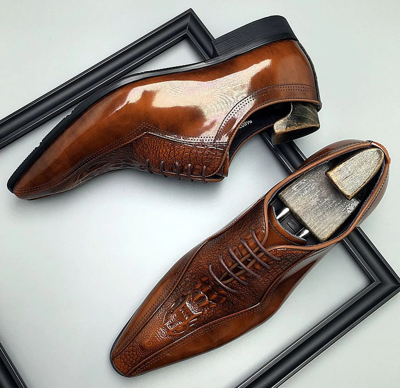 Santimon Men’s Genuine Leather Oxford Dress Shoes – Wingtip Brogue Oxfords for Business, Wedding & Tuxedo – Black & Brown Zapatos de Vestir para Hombre