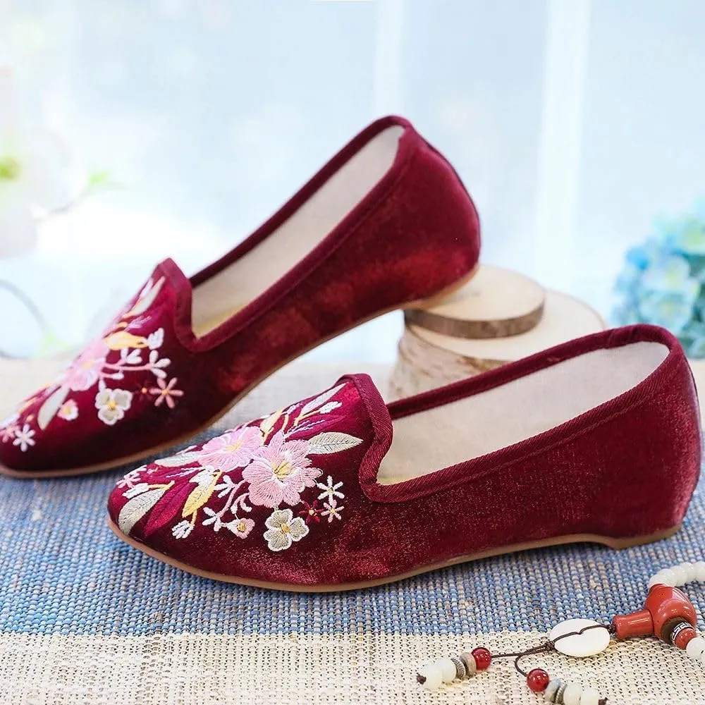 Soft Cotton Fabric Women Embroidered Pointed Toe Ballet Flats Spring Vintage Ladies Casual Slip On Walking Shoes