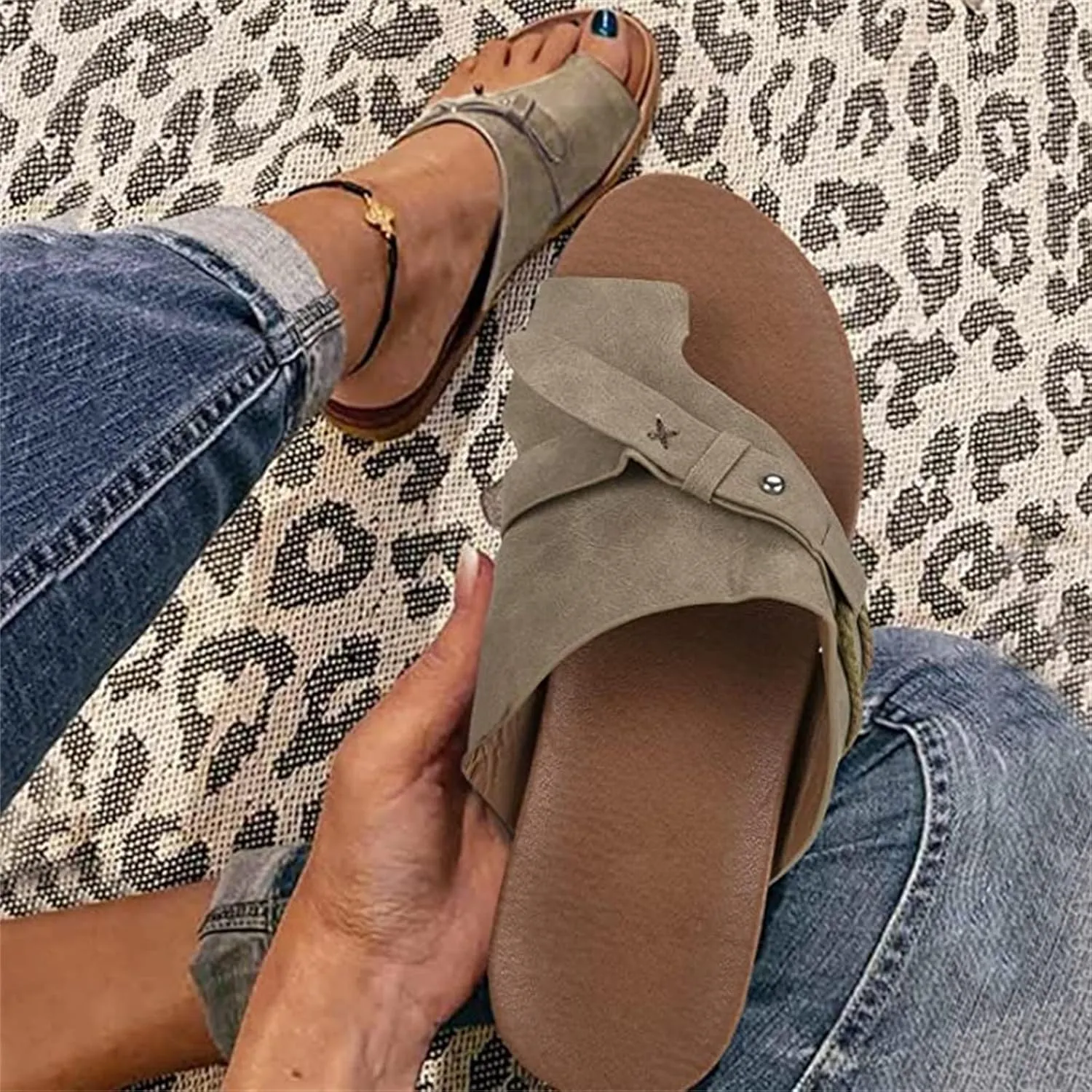 Summer Sandals For Women,Womens Dressy Strappy Flat Sandals Flip Flops Clip Toe T-Strap Gladiator Sandal Shoes for Beach