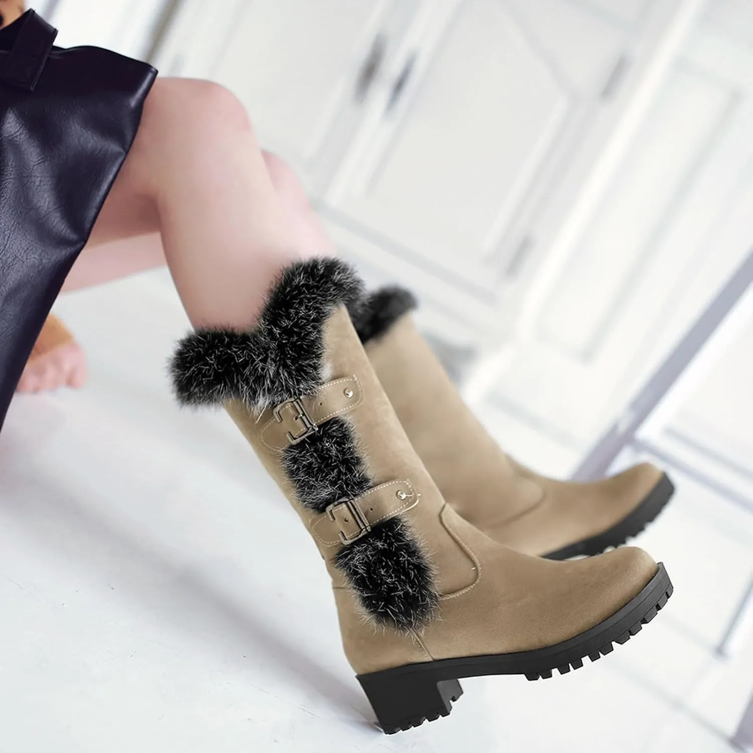 Women's Autumn and Winter Fashion Suede Warm Furry Boots Belt Buckle Thick Soled Mid Calf Large Calf Boots for Women