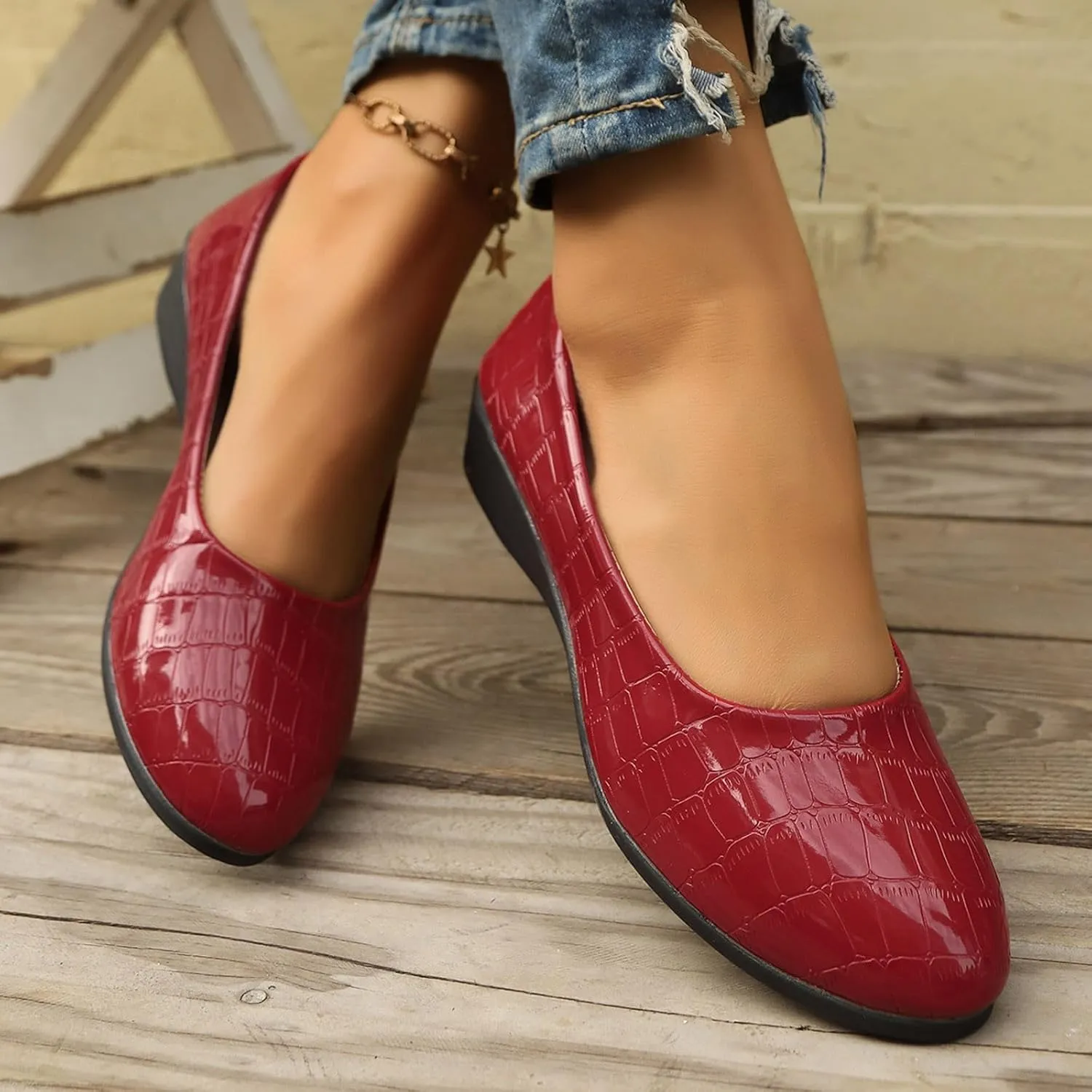 Women's Comfortable Loafers Soft Leather Slip on Casual Outdoor Sandals Round Toe Driving Flat Work Walking Shoes for Women Dressy Low Heels Orthopedic Sandals 