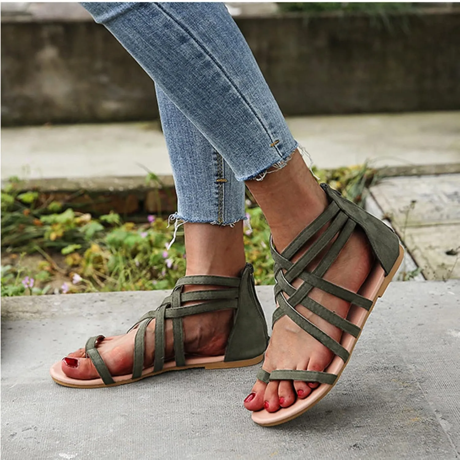 Womens Gladiator Strap Sandals Summer Thong Cross Strappy Flat Sandals Comfort Casual Beach Walking Fisherman Flats Back Zipper