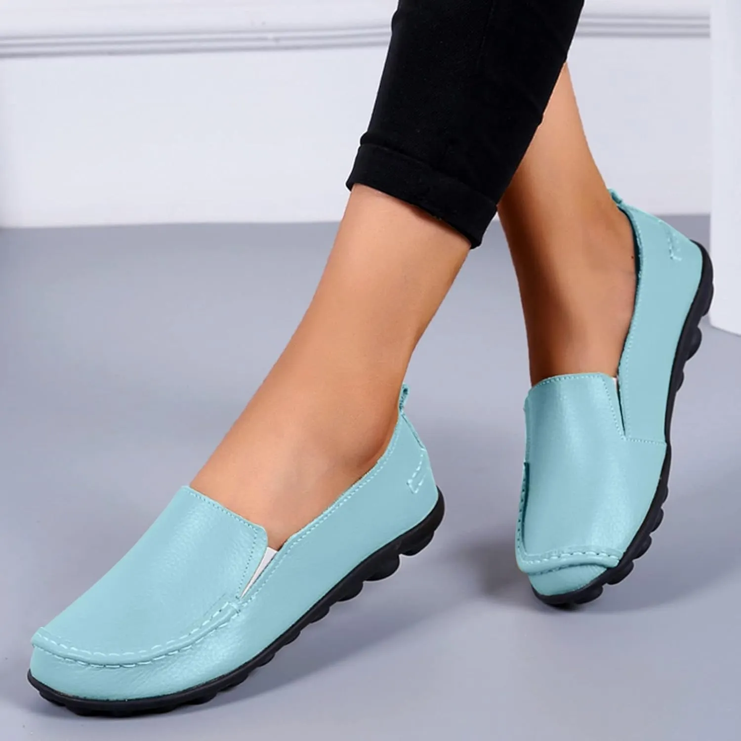 Womens Loafers Leather Penny Loafers Wide Driving Moccasins Classic Flat Shoes Comfort Lightweight Boat Shoes