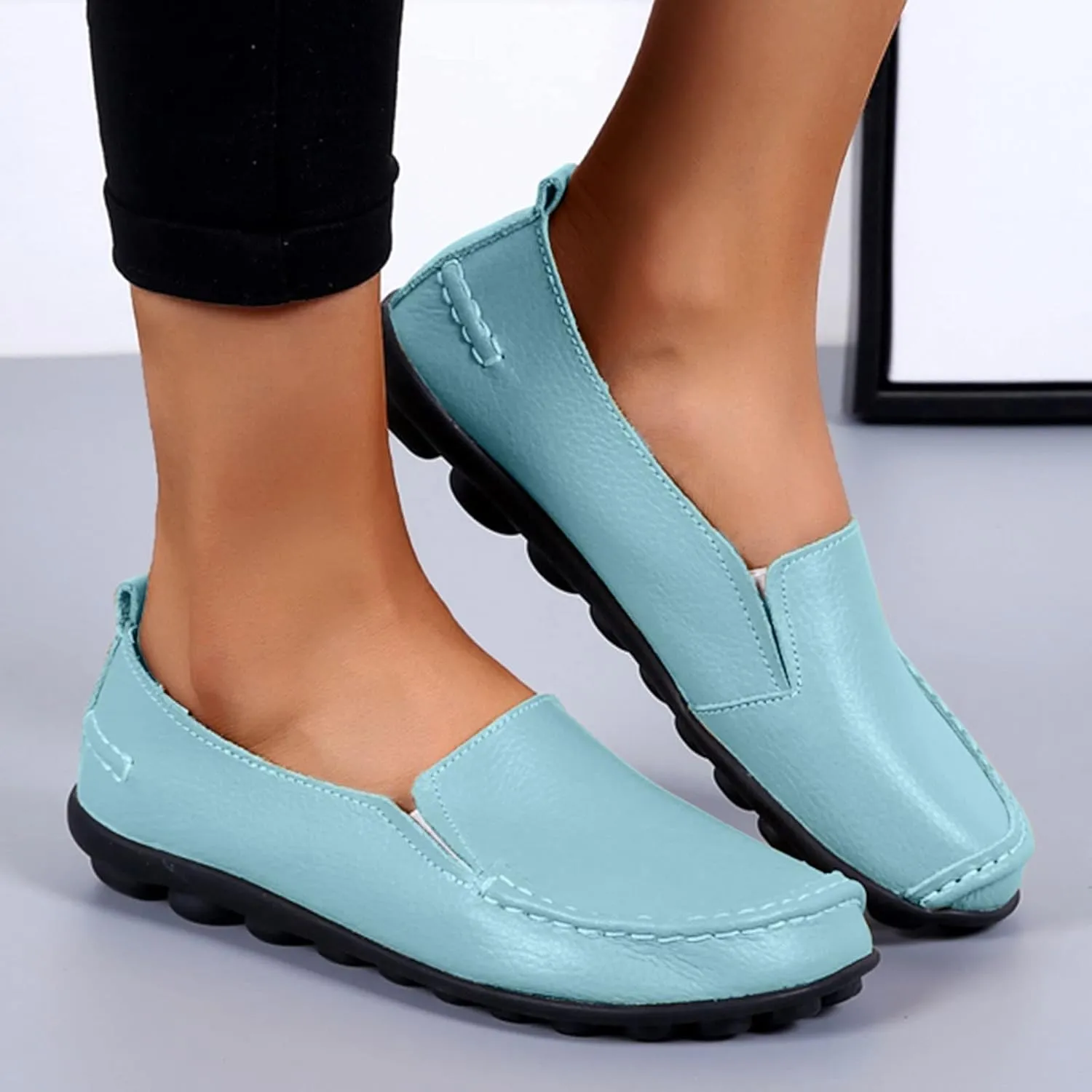 Womens Loafers Leather Penny Loafers Wide Driving Moccasins Classic Flat Shoes Comfort Lightweight Boat Shoes