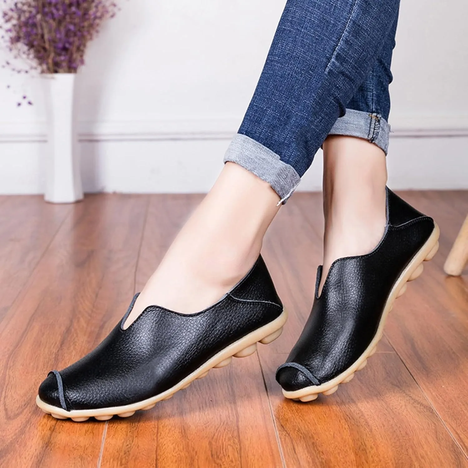 Women's Slip-On Loafers Lug Sole Non Slip Shoes Soft Lightweight Walking Driving Shoes Versatile Leather Shoes