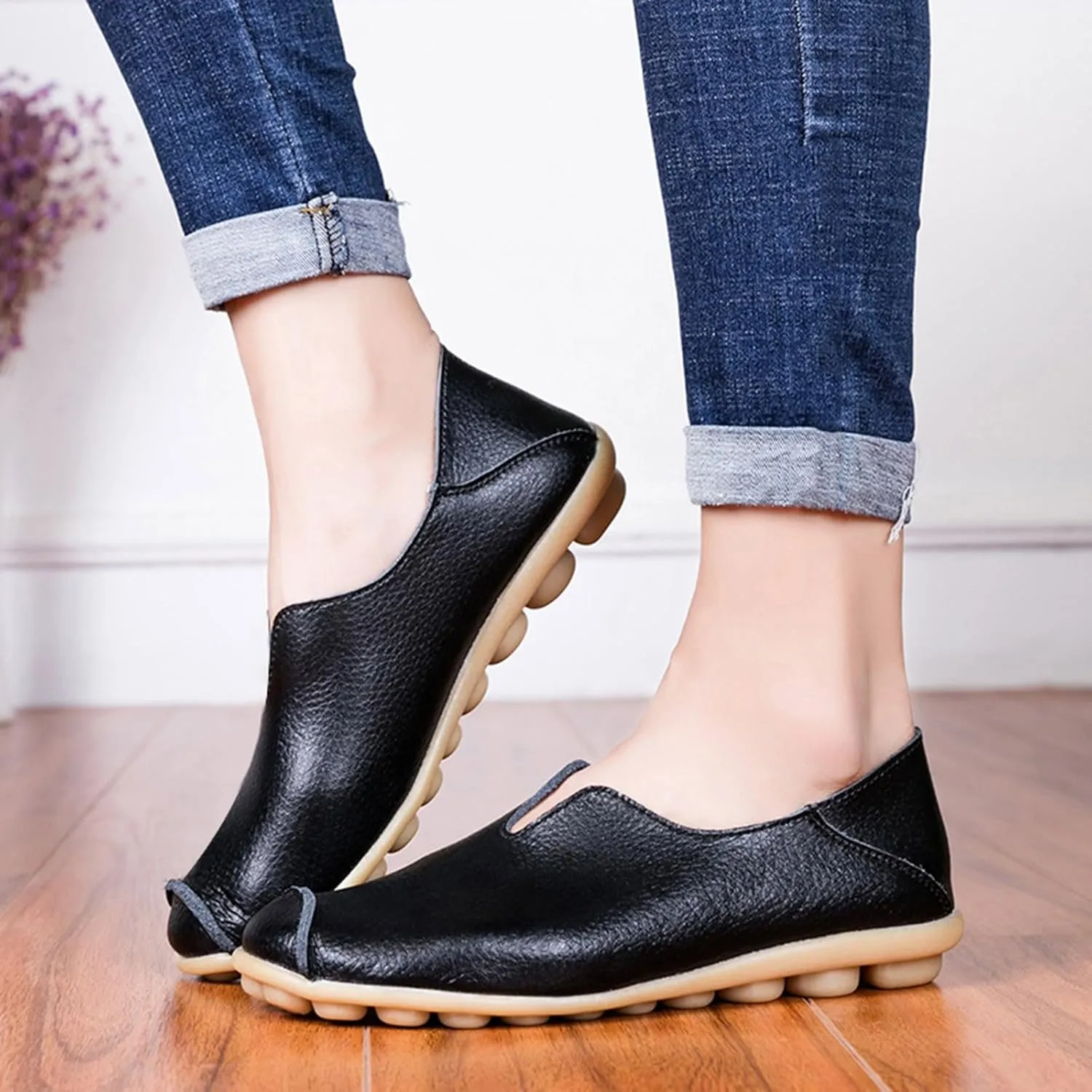 Women's Slip-On Loafers Lug Sole Non Slip Shoes Soft Lightweight Walking Driving Shoes Versatile Leather Shoes