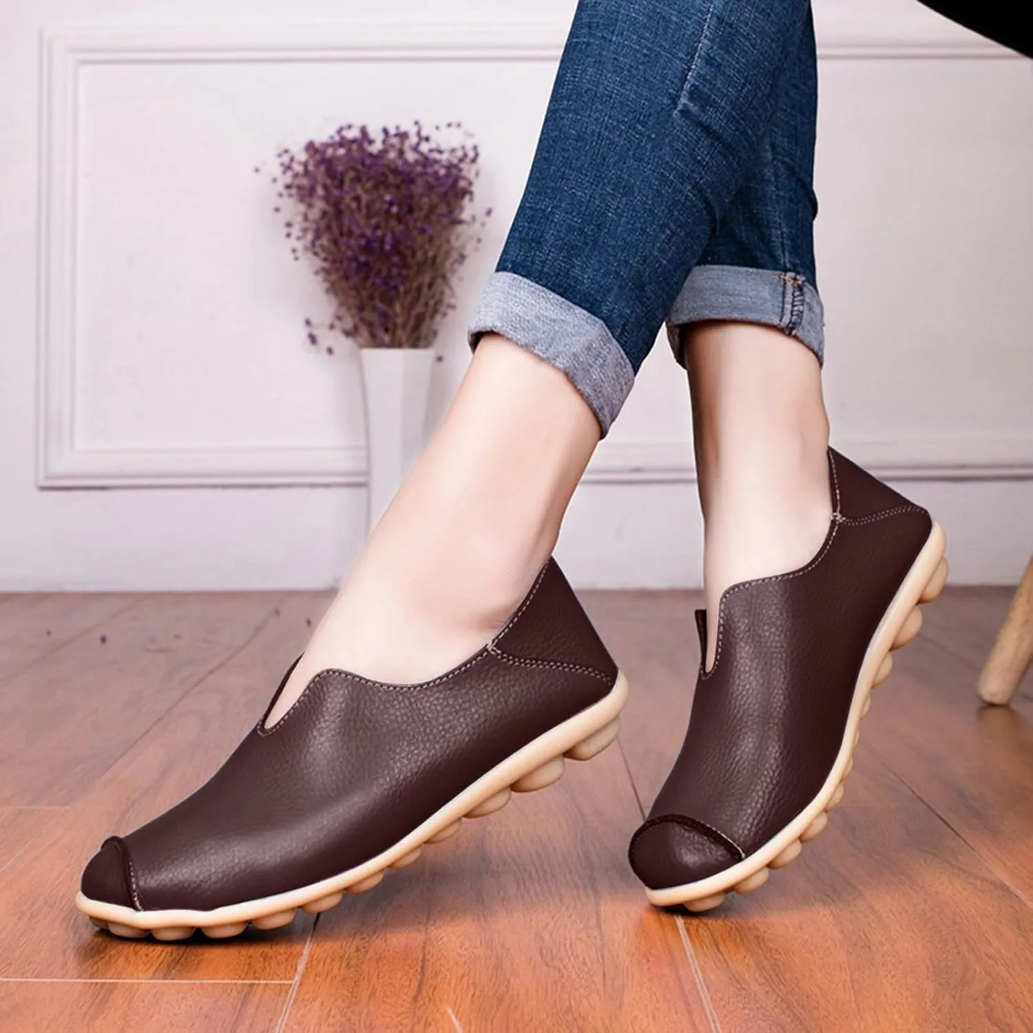 Women's Slip-On Loafers Lug Sole Non Slip Shoes Soft Lightweight Walking Driving Shoes Versatile Leather Shoes